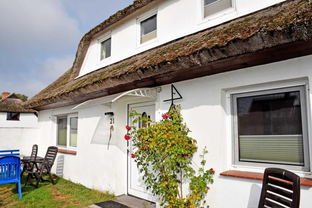 Ferienzimmer Unterm Reetdach In Pl Neuendorf (Hiddensee) Exterior foto