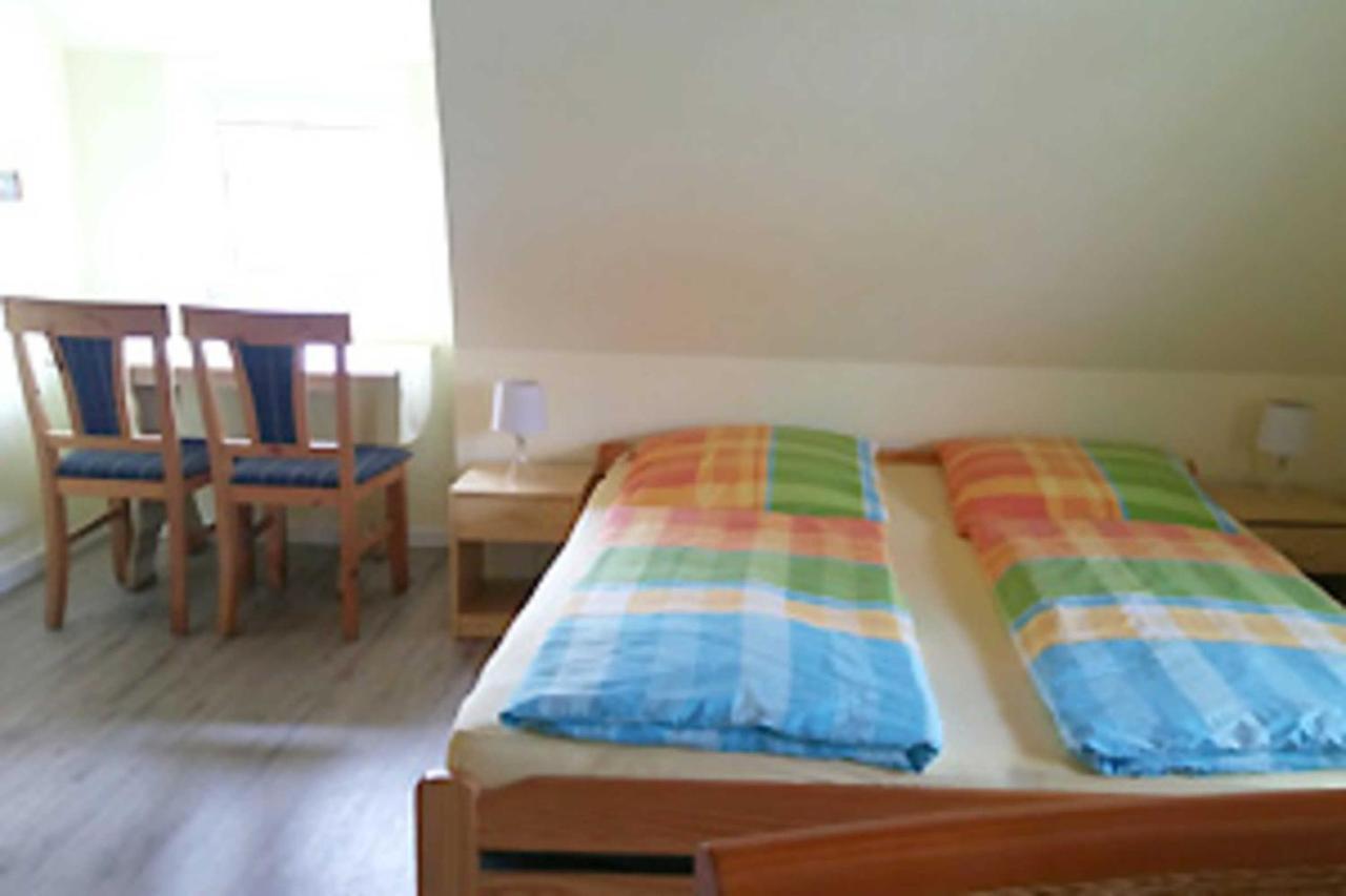 Ferienzimmer Unterm Reetdach In Pl Neuendorf (Hiddensee) Exterior foto